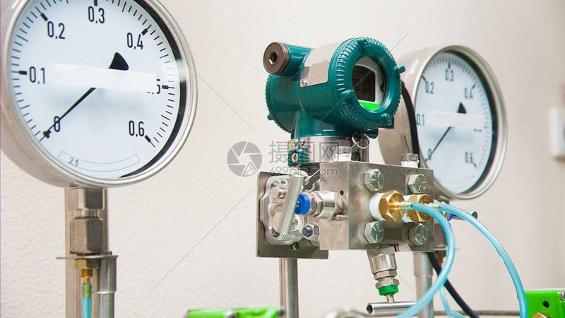 水处理超声波流量计：如何选择合适的传感器材质？**